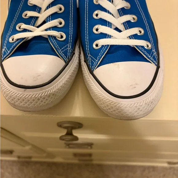 Converse Chuck Taylor’s Low Tops - Picture 2 of 5